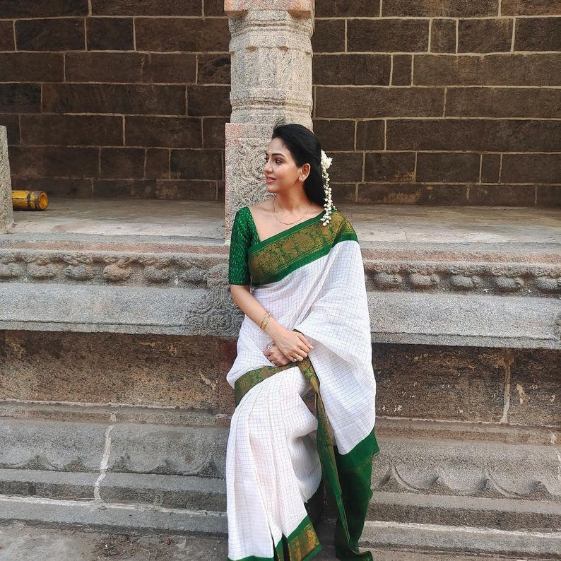 Soft Banarasi Saree Lichi Silk Green Saree Bold And Beautiful Sari With Pure Zari Weaving Work Indian Traditional Wedding Wear