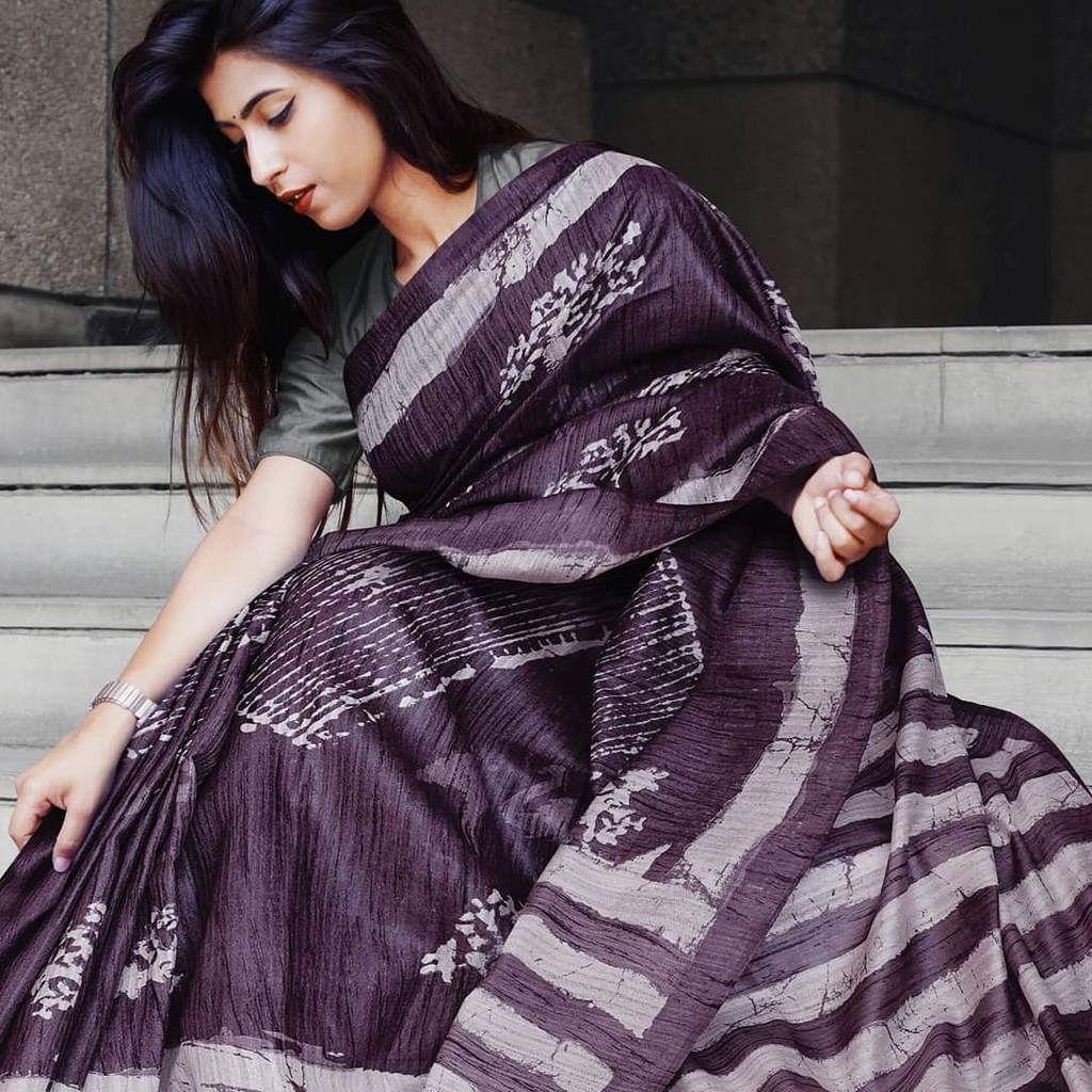 Linen cotton saree in radiant dark purple, designer wear